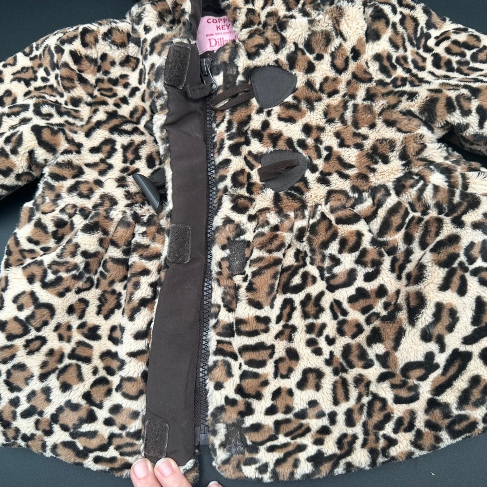 Copper Key Dillard's Girl's Leopard Print Faux Fur Hooded Toggle Jacket Size 2/3 - Picture 7 of 9